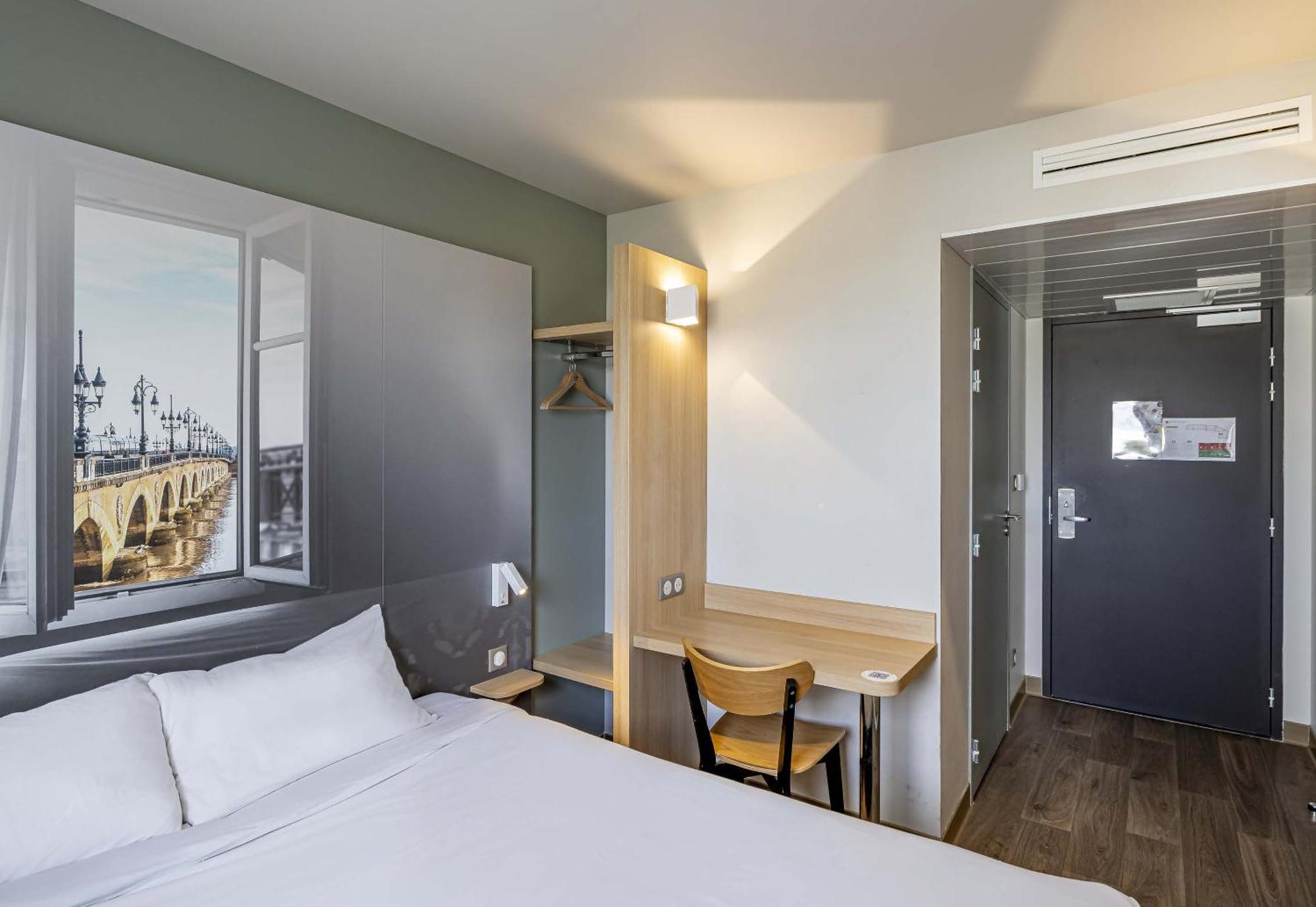 B&B Hotel Bordeaux Le Haillan 3 Etoiles Buitenkant foto